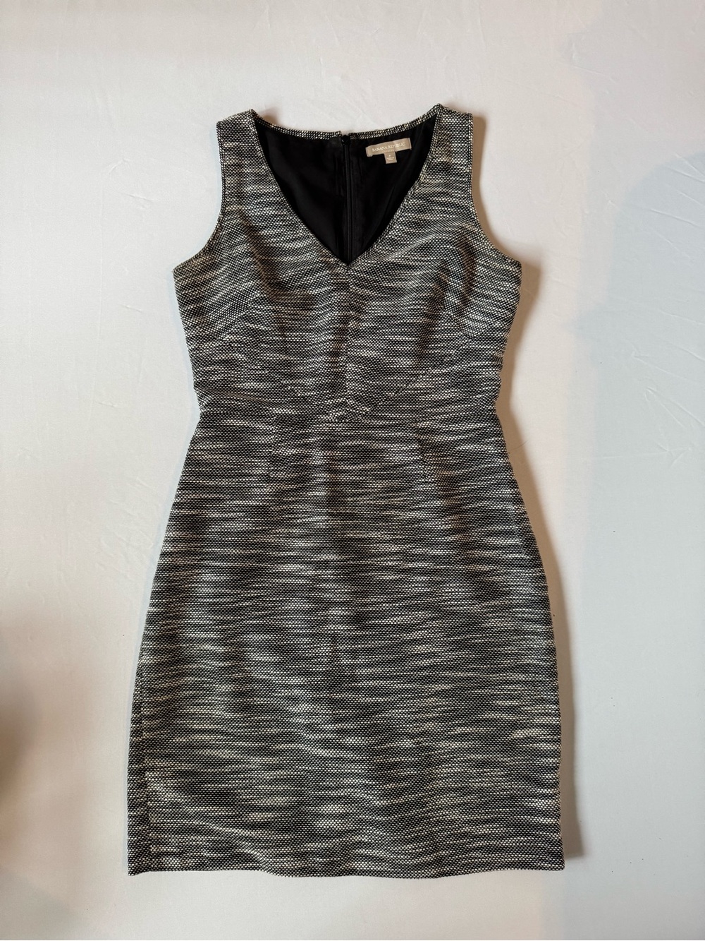Banana Republic Black & White Textured V-Neck Sheath Dress